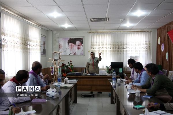 کارگاه آموزشی رابطین سامانه ملی نظارت برتهیه و توزیع لباس فرم دانش‌آموزان