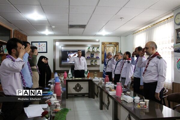 کارگاه آموزشی رابطین سامانه ملی نظارت برتهیه و توزیع لباس فرم دانش‌آموزان