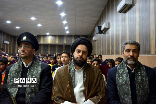 جشن دهه کرامت و حضور دومین گروه کاروان خدام رضوی در شهرستان سرایان استان خراسان جنوبی