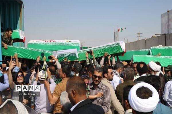 بازگشت پیکر پاک 44تن از شهدای جنگ تحمیلی از مرز شلمچه به میهن