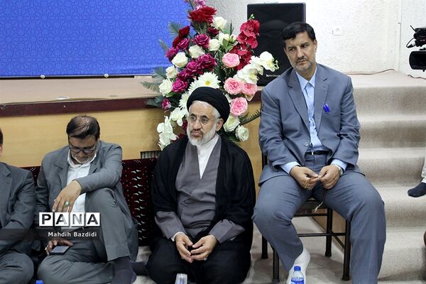 دیدار نماینده ولی فقیه درخراسان جنوبی با اعضای کمیسیون آموزش مجلس