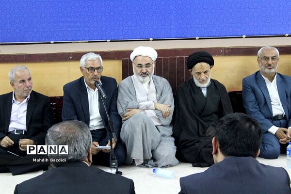 دیدار نماینده ولی فقیه درخراسان جنوبی با اعضای کمیسیون آموزش مجلس