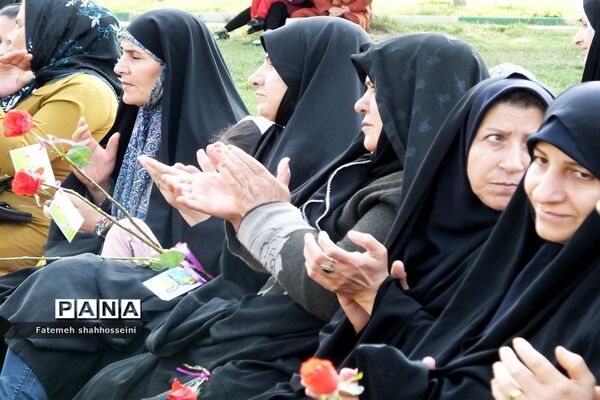 تجمع بزرگ مردمی حافظان حریم خانواده در شهرستان فیروزکوه