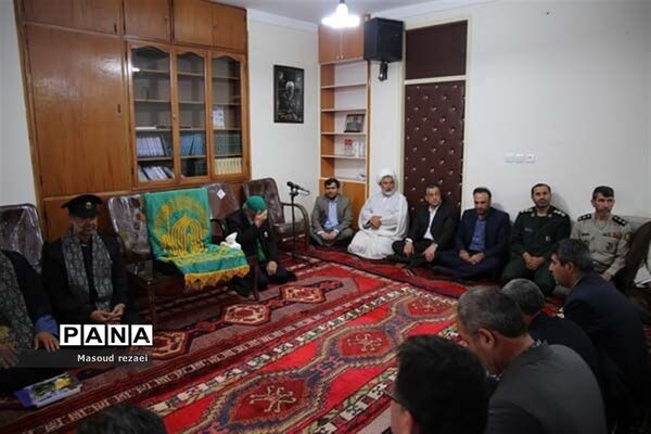 استقبال مردم شهرستان میانه از خادمان و حاملان پرچم متبرک رضوی