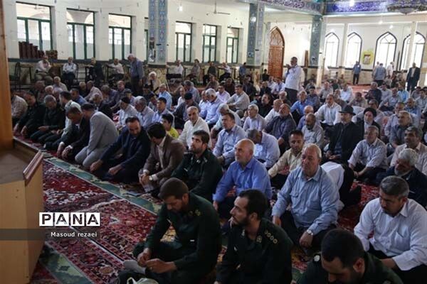 استقبال مردم شهرستان میانه از خادمان و حاملان پرچم متبرک رضوی