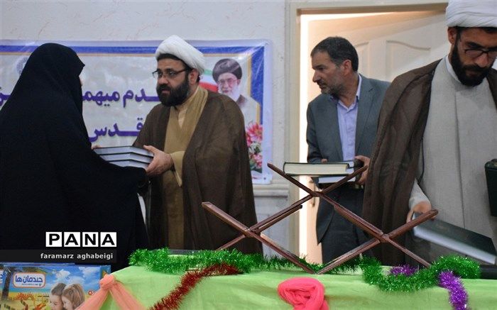 تقدیر از دانش آموزان حافظ جز 30 با حمایت  آستان قدس رضوی در تربت حیدریه