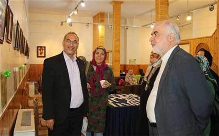 رییس سازمان آموزش‌و‌پرورش استثنایی از نمایشگاه دختران آفتاب  بازدید کرد