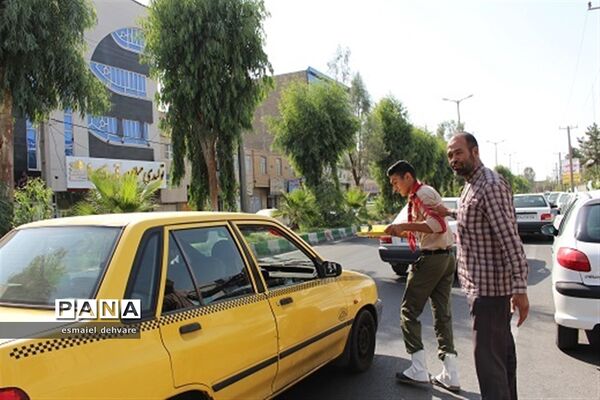 برپایی ایستگاه صلواتی دانش‌آموزی به مناسبت میلاد امام رضا(ع)