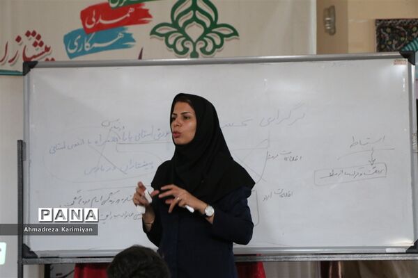 کلاس آموزشی خبرگزاری پانا در اردوی استانی پیشتازان فارس