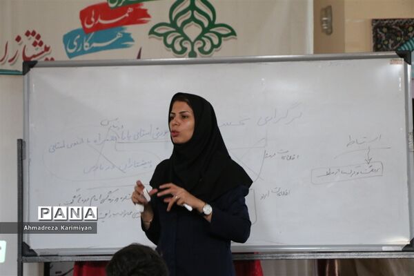 کلاس آموزشی خبرگزاری پانا در اردوی استانی پیشتازان فارس