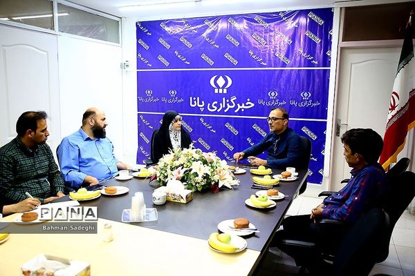 بازدید رئیس مرکز روابط عمومی وزارت ارتباطات از خبرگزاری پانا