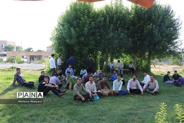 بازدید دانش‌آموزان شرکت کننده در مسابقات سراسری قرآن عترت و نماز از گنبد سلطانیه