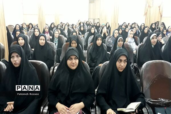 برگزاری همایش بزرگ عفاف و حجاب ناحیه2 آموزش و پرورش استان زنجان