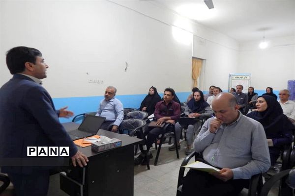 جلسه توجیهی لباس فرم مدارس دشتستان