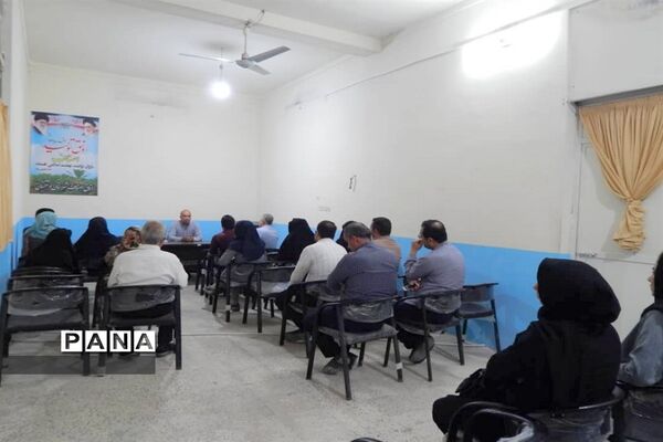 جلسه توجیهی لباس فرم مدارس دشتستان