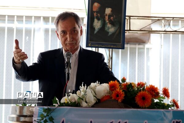 مراسم کلنگ زنی دبستان شهید ادیبی در منطقه 14