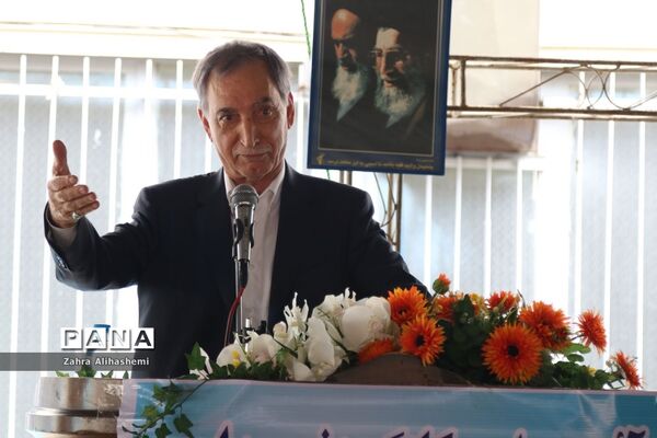 مراسم کلنگ زنی دبستان شهید ادیبی در منطقه 14