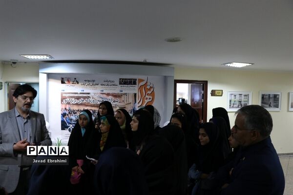 بازدید دانش‌آموزان دختر دوره‌‌های تابستانه سازمان دانش‌آموزی خراسان رضوی  از موسسه فرهنگی شهر آرا مشهد