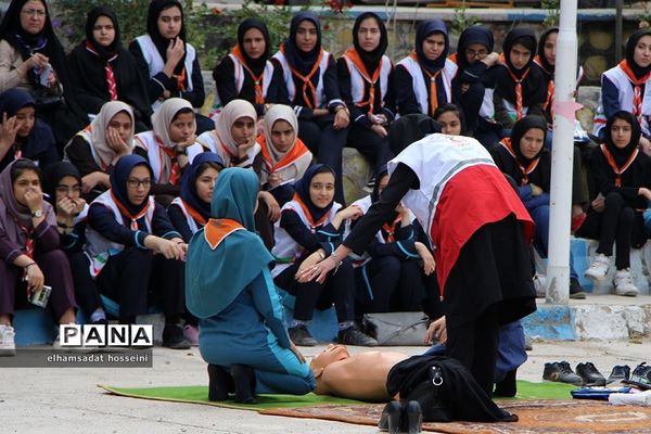 مهارت‌های تشکیلاتی پیشتازان دختر استان یزد