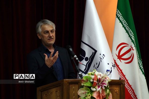 دومین روز دوره آموزشی توجیهی طرح ملی نماد در اردوگاه شهید باهنر تهران