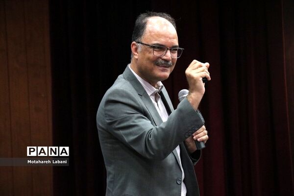 سمینار انگیزشی کارآفرین ثروتمند در شهرستان سربیشه