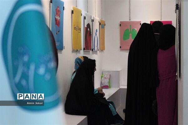 نمایشگاه گروهی  آثار پوستر هنرجویان رشته گرافیک  هنرستان امام رضا(ع)  و هنرستان فنی فاطمه زهرا(س)شهرستان کازرون