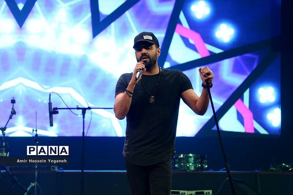 هشتمین شب از بیست و دومین جشنواره تابستانی کیش