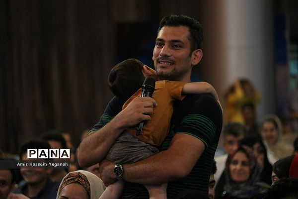 هشتمین شب از بیست و دومین جشنواره تابستانی کیش