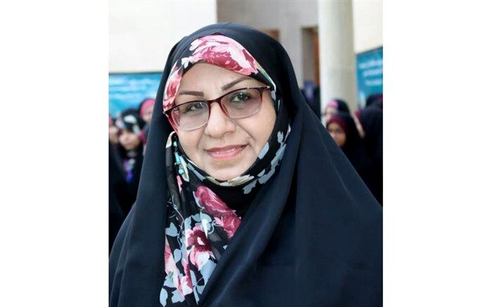 مصاحبه با سرپرست و دانش آموزان دختر شرکت کننده در سی و هفتمین دوره مسابقات کشوری قرآن، عترت و نماز در زنجان