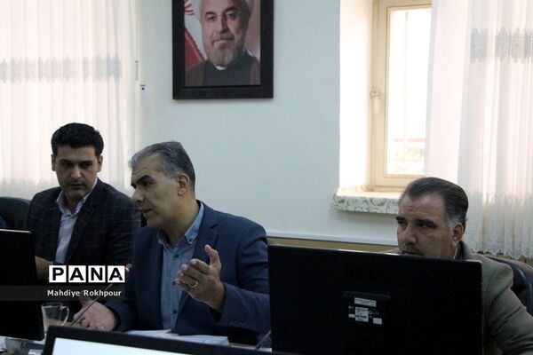 چهارمین نشست کارگروه ساماندهی ونظارت بر لباس فرم مدارس