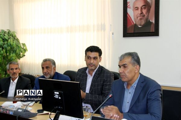 چهارمین نشست کارگروه ساماندهی ونظارت بر لباس فرم مدارس
