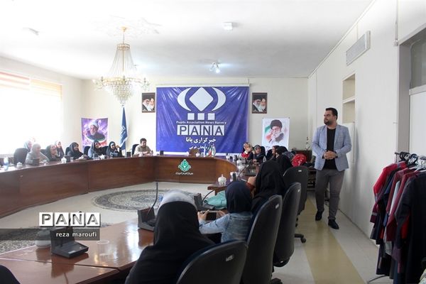 دوره آموزشی خبرنگاری، عکاسی و فن بیان  ویژه مسئولان انجمن اسلامی دانش‌آموزان دختر ارومیه