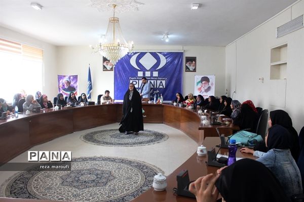دوره آموزشی خبرنگاری، عکاسی و فن بیان  ویژه مسئولان انجمن اسلامی دانش‌آموزان دختر ارومیه
