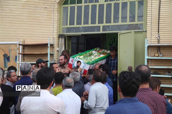 وداع باشکوه با پیکرسرهنگ شهیدعباس بهروزی درخِشت