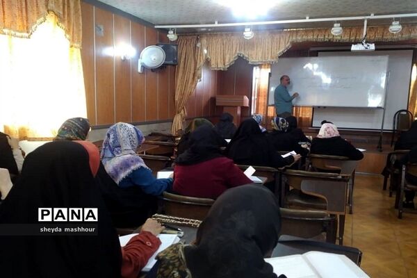 برگزاری کارگاه آموزش خوشویسی آموزش و پرورش ناحیه یک ری