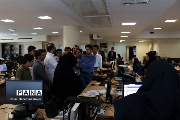 بازدید دانش‌آموزان  پسر دوره‌‌های تابستانه سازمان دانش‌آموزی خراسان رضوی از موسسه فرهنگی هنری شهر آرا مشهد