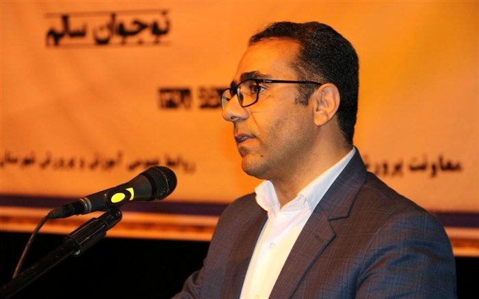 رئیس آموزش و پرورش شهرقدس:دانش‌آموزان متعهد گذشته،مسئولین دلسوز امروز هستند