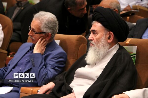 هفدهمین اجلاس سالانه خیرین تأمین سلامت فارس
