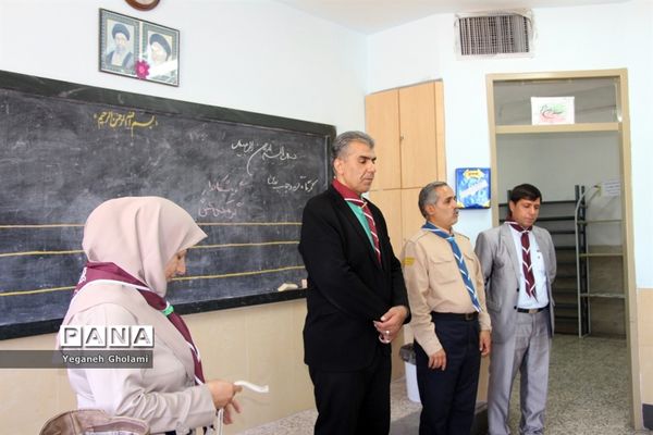 بازدید مدیر سازمان دانش‌آموزی استان از پایگاه‌های اوقات فراغت پیشتازان دختر