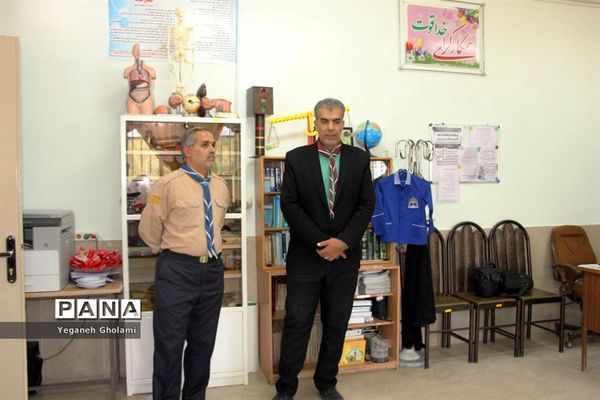 بازدید مدیر سازمان دانش‌آموزی استان از پایگاه‌های اوقات فراغت پیشتازان دختر