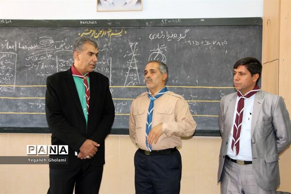 بازدید مدیر سازمان دانش‌آموزی استان از پایگاه‌های اوقات فراغت پیشتازان دختر