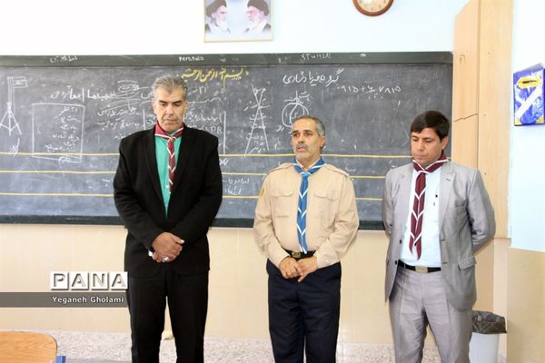 بازدید مدیر سازمان دانش‌آموزی استان از پایگاه‌های اوقات فراغت پیشتازان دختر