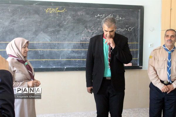 بازدید مدیر سازمان دانش‌آموزی استان از پایگاه‌های اوقات فراغت پیشتازان دختر