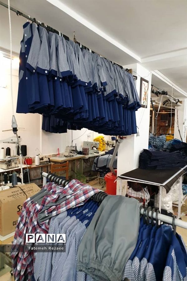 بازدید تیم نظارت تخصصی از تولیدی‌های لباس فرم مدارس