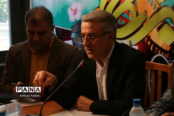 نشست خبری مدیرکل ارشاد با جمعی از خبرنگاران به مناسبت هفته خبرنگار