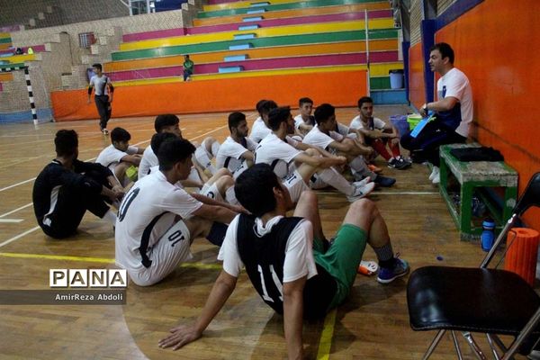 بازدید مدیرکل آموزش و پرورش استان آذربایجان شرقی از تمرینات تیم فوتسال دانش‌آموزان  اعزامی به تایلند