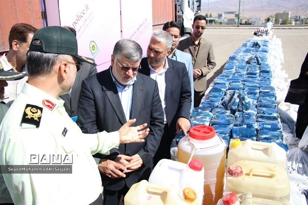 مصاحبه مطبوعاتی استاندار و فرمانده انتظامی خراسان جنوبی در خصوص کشفیات مواد مخدر