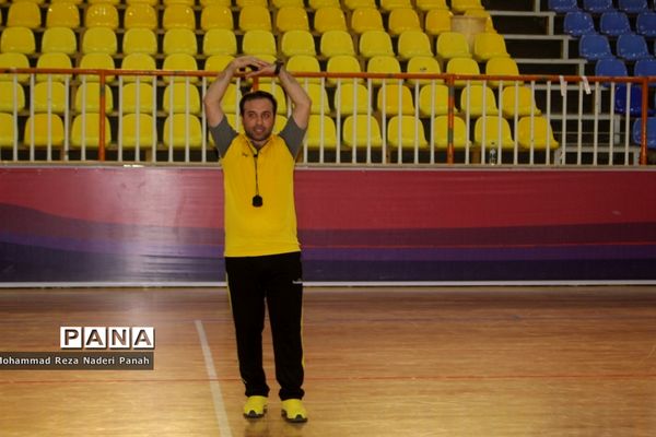 کلاس تخصصی داوری آقایان بازی‌های بومی محلی استان بوشهر