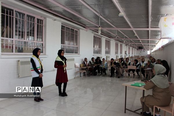 کلاس‌های آموزشی پیشتازان دختر اعزامی به نهمین دوره اردوی ملی