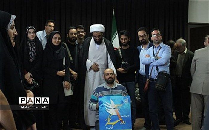 مدیران و مسئولین باید نقدپذیر باشند